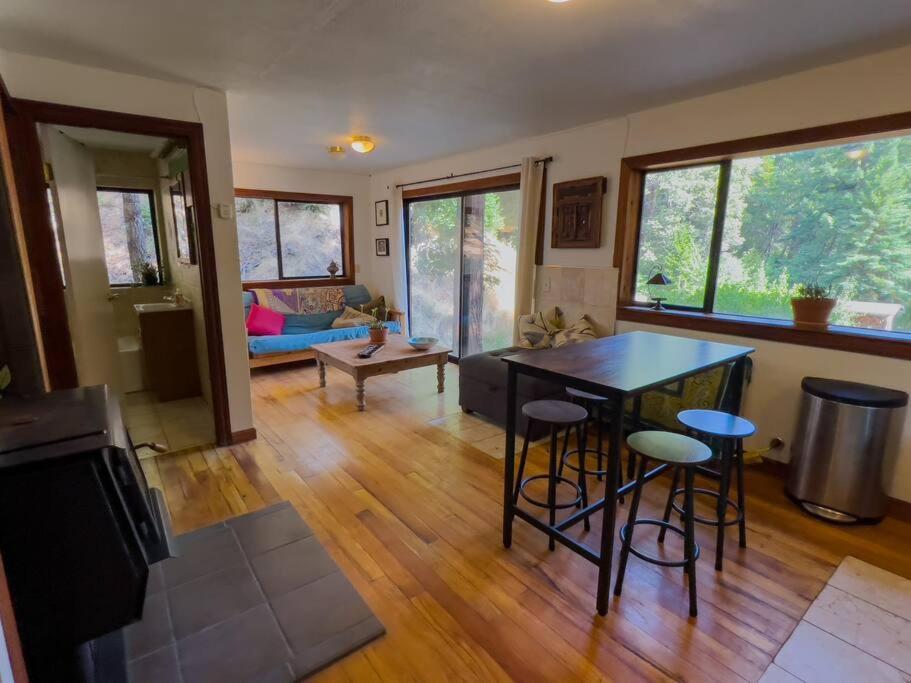 Apartament Little House In The Redwoods With A Hot Tub! Garberville Zewnętrze zdjęcie