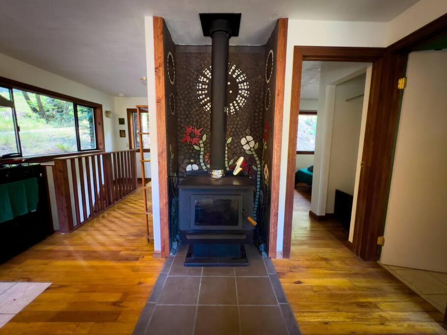 Apartament Little House In The Redwoods With A Hot Tub! Garberville Zewnętrze zdjęcie